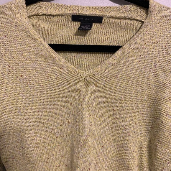 sweater - Picture 3 of 3